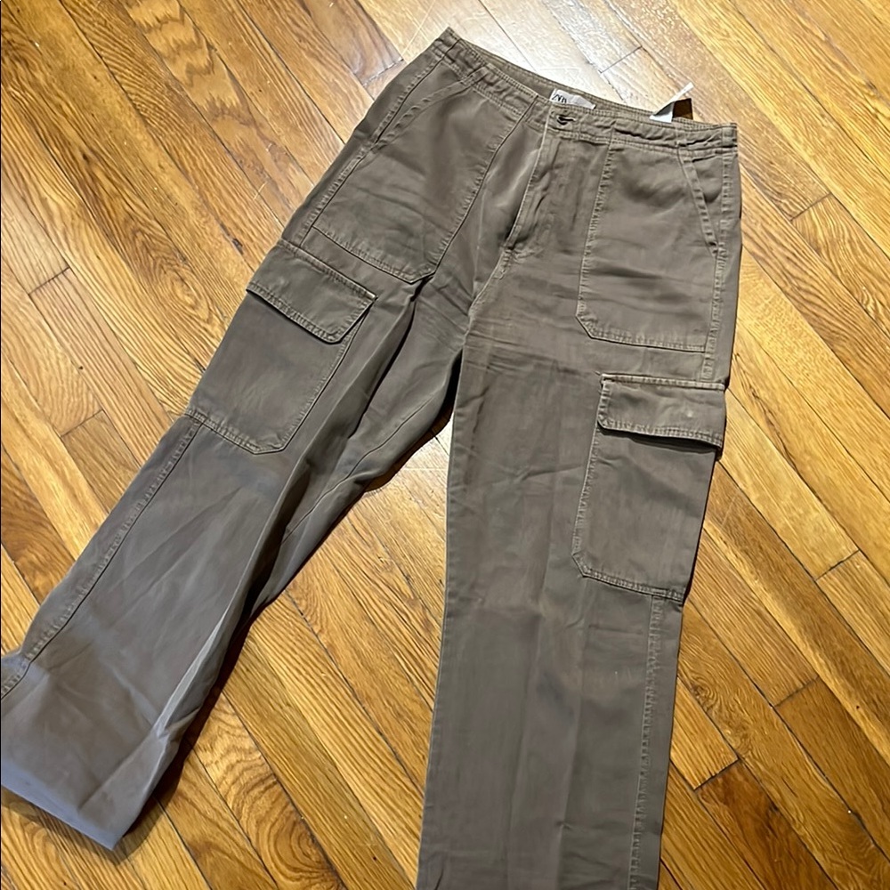 Zara Women’s Brown Cargo Pants